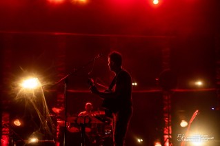 Hamza Namira fait danser le public du Festival International de Hammamet sur une musique égyptienne, tunisienne, folklorique et pop. 