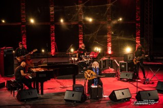 « Mahmoud, Marcel et Moi » de Marcel Khalifé et Bachar Mar-Khalifé (Liban) sur la scène du Festival International de Hammamet.