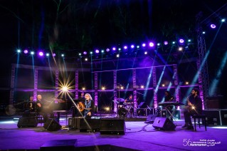 « Mahmoud, Marcel et Moi » de Marcel Khalifé et Bachar Mar-Khalifé (Liban) sur la scène du Festival International de Hammamet.